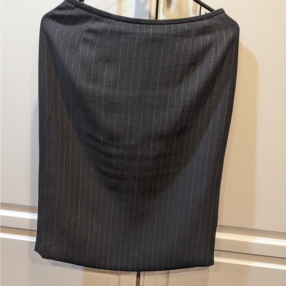 Kaster pencil skirt black with grayish design, classic